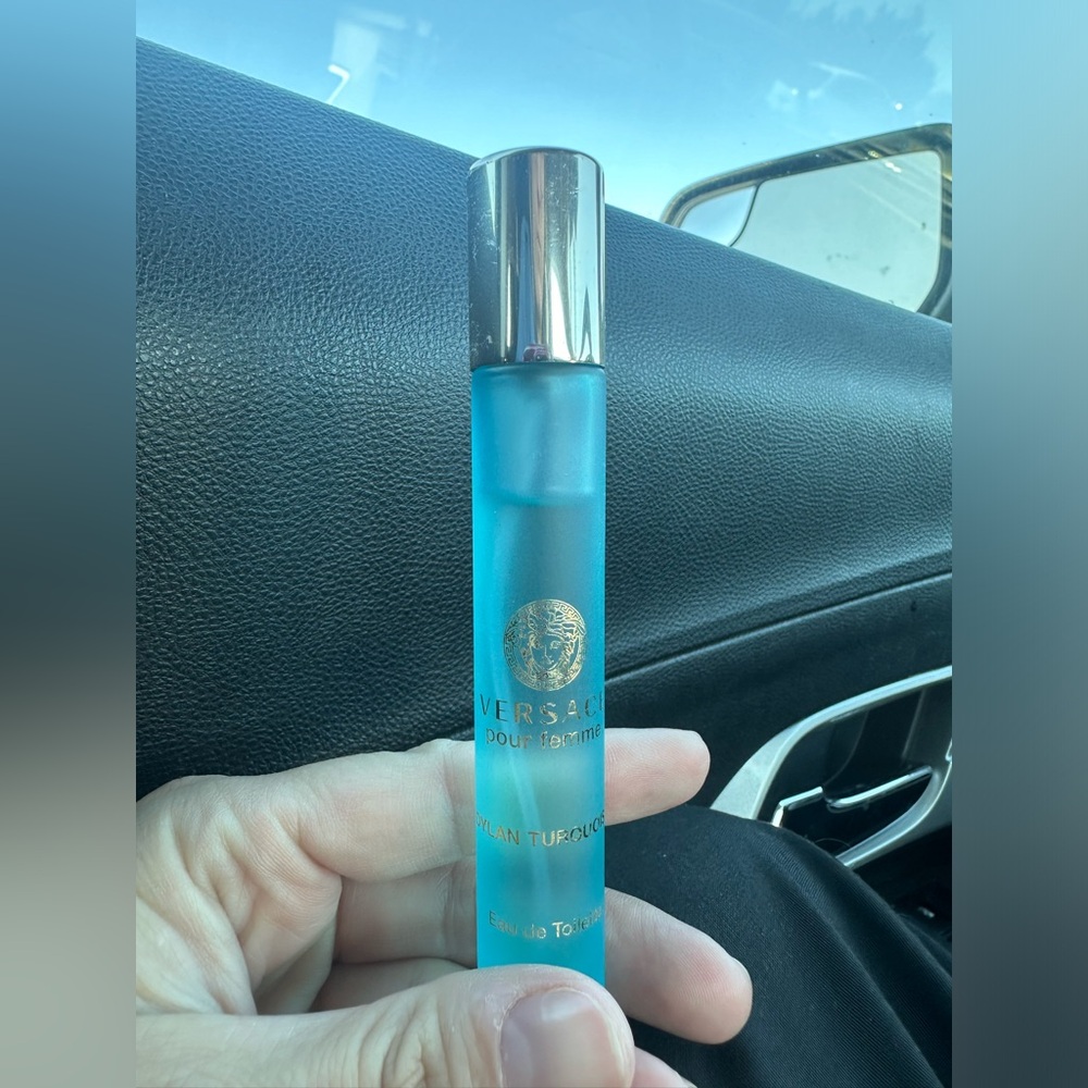 Versace pour femme Dylan Turquoise .33oz Used
